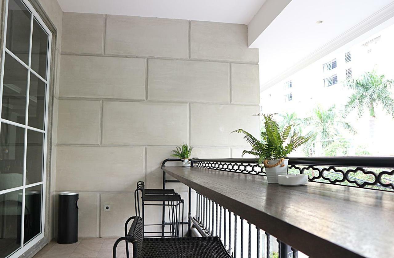 Hotel Shalva Jakarta Exterior photo